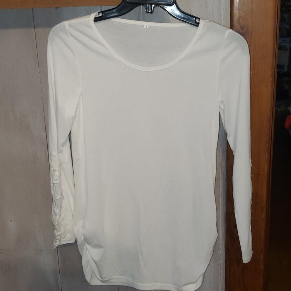 Women's White Half Sleeve 1/2 Tee Top Crochet Lace Ruched Sides Scalloped Hem